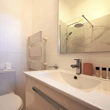 Lägenhet Charming Bright Studio In Luxurious 16th