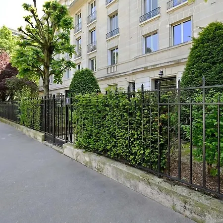 Charming Bright Studio In Luxurious 16th *